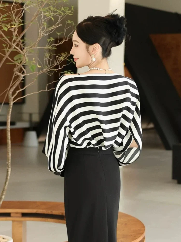 FADFAD Atasan wanita blouse lengan panjang dengan kerah bulat motif bergaris kasual