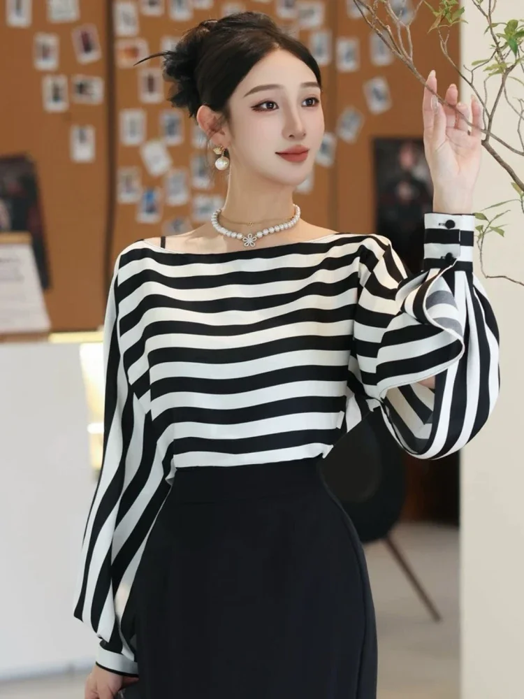 FADFAD Atasan wanita blouse lengan panjang dengan kerah bulat motif bergaris kasual