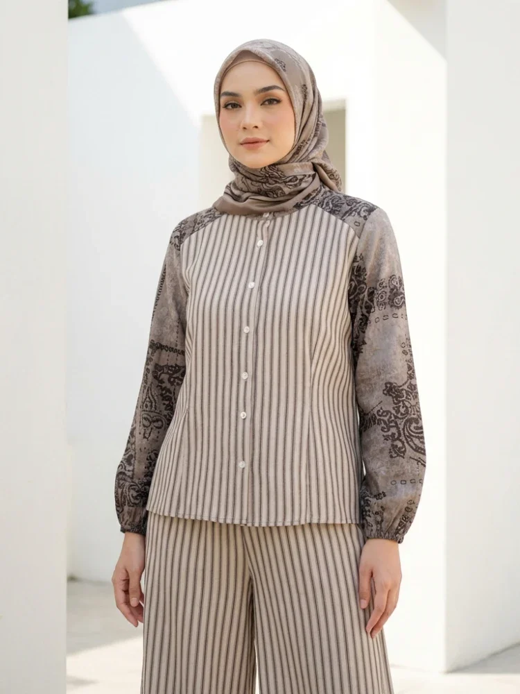 ASAYA Set dua potong wanita dengan atasan lengan panjang dan celana panjang, motif campuran retro dipadukan dengan motif garis