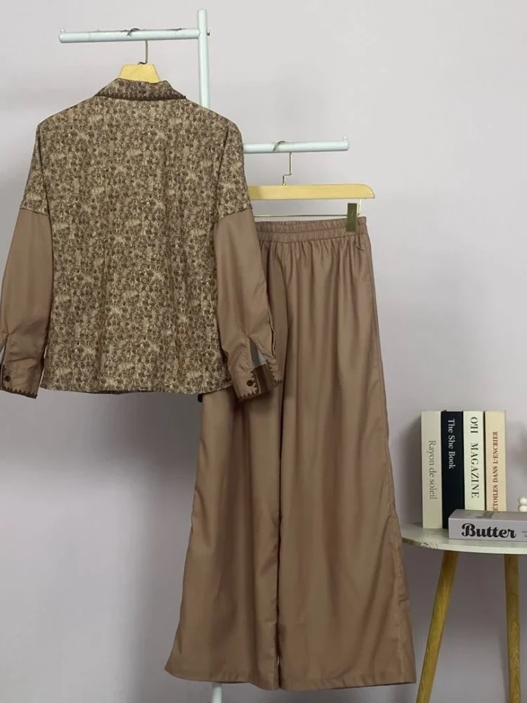 CHICMORE Kaos palsu dua potongan desain cetak bergabung warna murni dengan renda dan aksesoris bordir dengan celana panjang