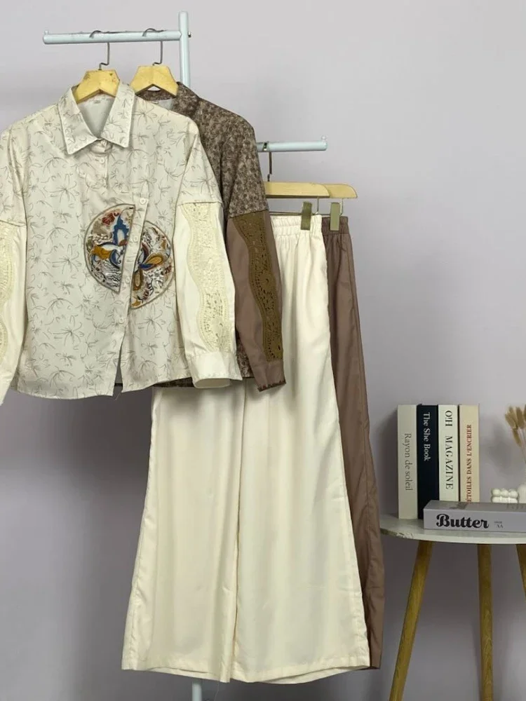 CHICMORE Kaos palsu dua potongan desain cetak bergabung warna murni dengan renda dan aksesoris bordir dengan celana panjang