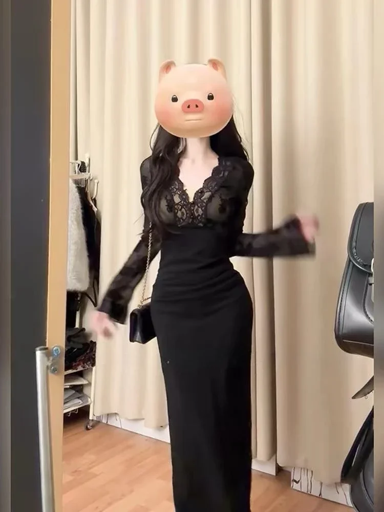 FADFAD Gaun maxi lengan panjang dengan kerah v neck model fitted