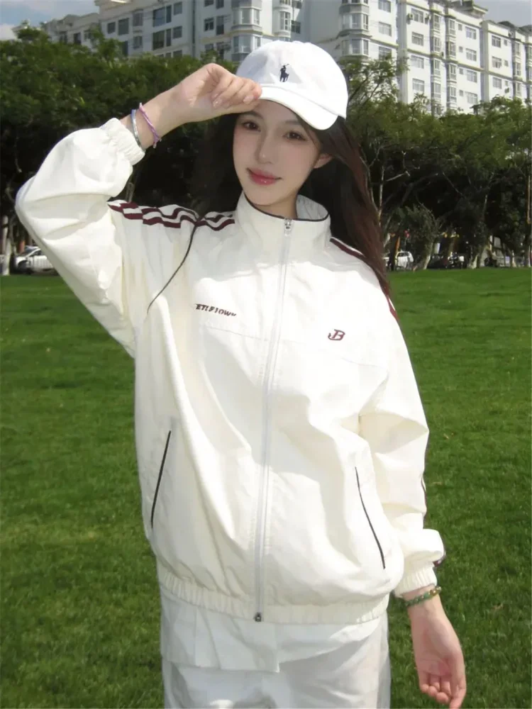 CHICMORE Jaket wanita basic lengan panjang model zipper sporty