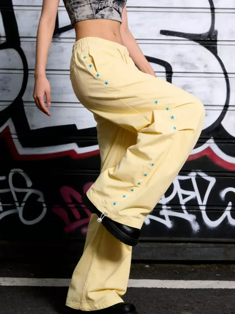 CHICMORE Celana kasual wanita warna kuning dengan model kargo