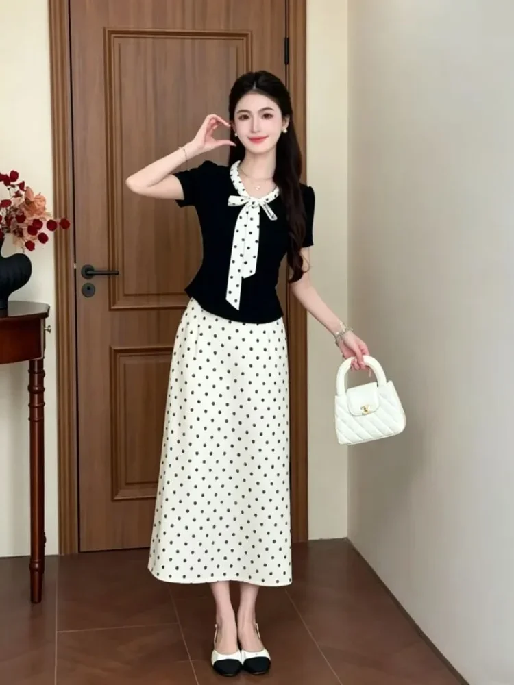FADFAD Setelan motif polkadot hitam putih dengan atasan lengan pendek dan rok berpita