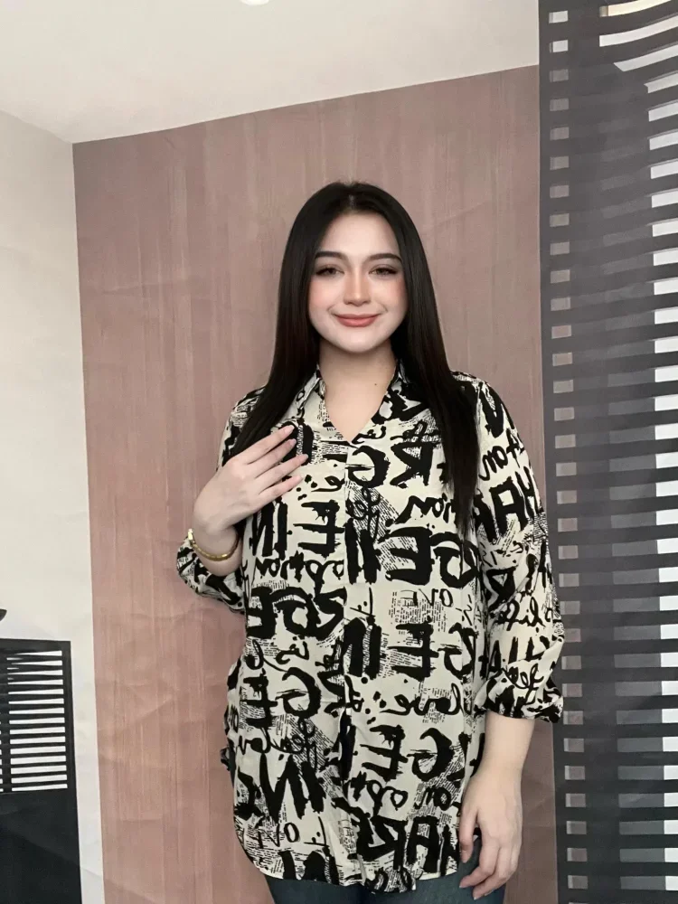 FADFAD Atasan kemeja kerah polo motif cetak gaya baru untuk wanita