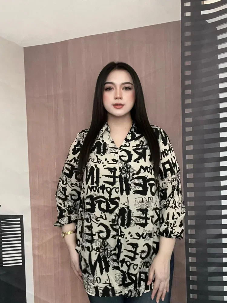 FADFAD Atasan kemeja kerah polo motif cetak gaya baru untuk wanita