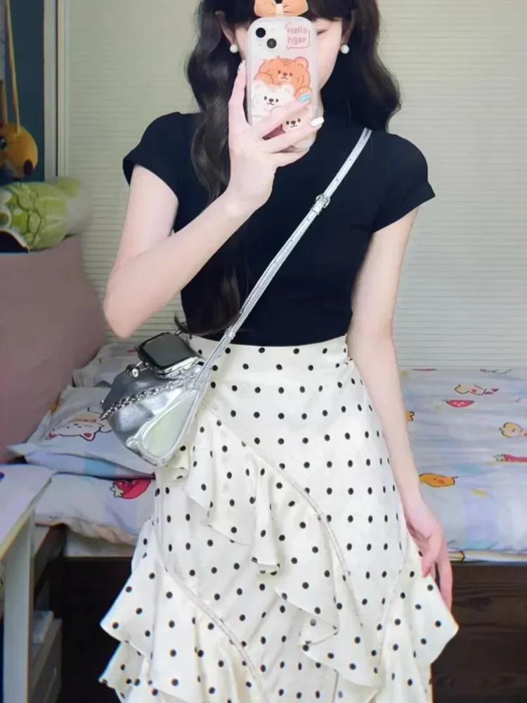 FADFAD Setelan dua potong atasan warna polos lengan pendek dan rok maxi motif polkadot