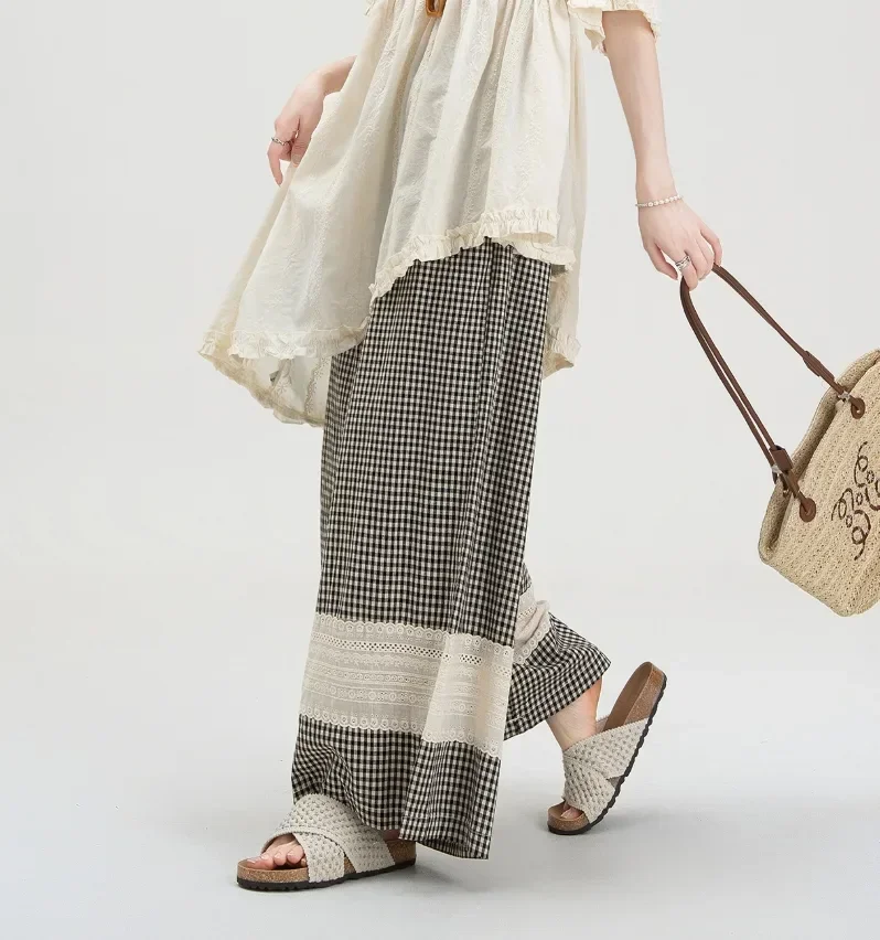 CHICMORE Celana wanita feminime bergaya stylish kekinian motif kotak kotak