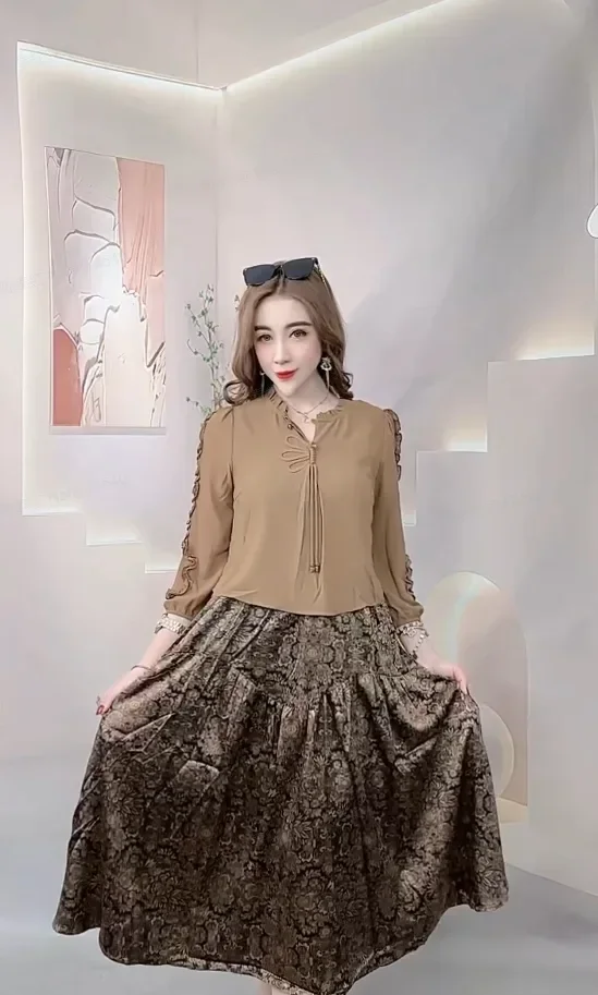 FADFAD Gaun dua potong palsu dengan lengan tiga perempat dan rok midi
