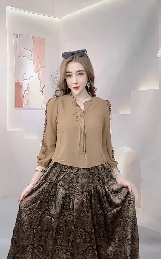FADFAD Gaun dua potong palsu dengan lengan tiga perempat dan rok midi