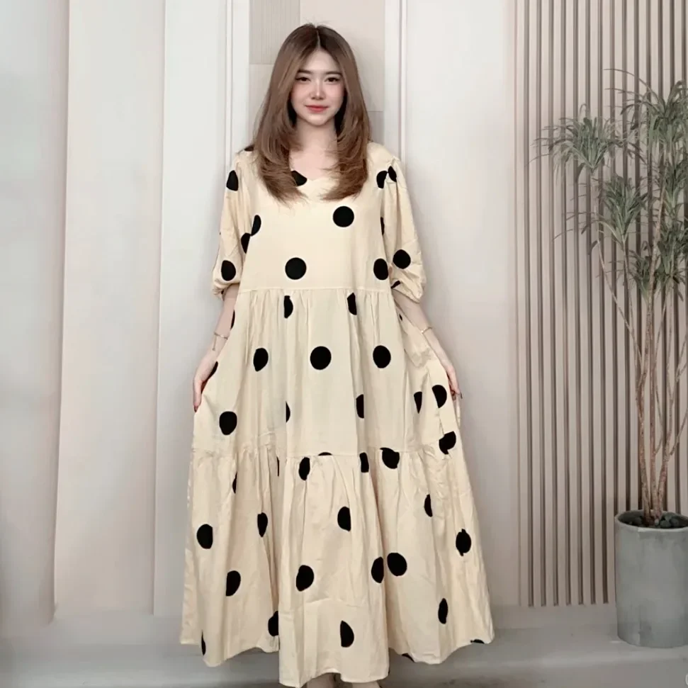 CHICMORE Gaun maxi lengan tiga perempat kerah bulat motif polkadot warna kontras