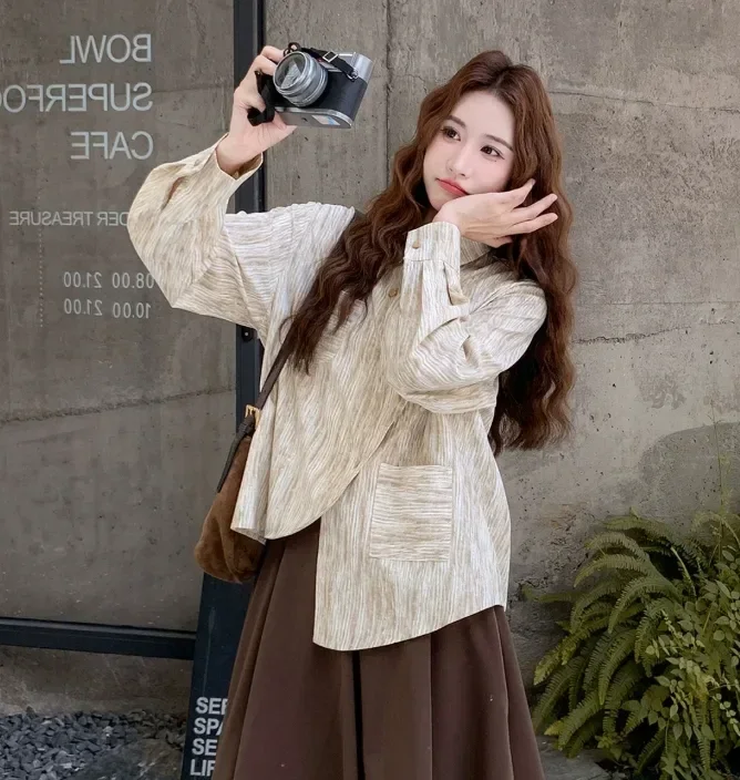 CHICMORE Kemeja lengan panjang wanita motif khaki tidak beraturan, longgar, santai, dan berseni