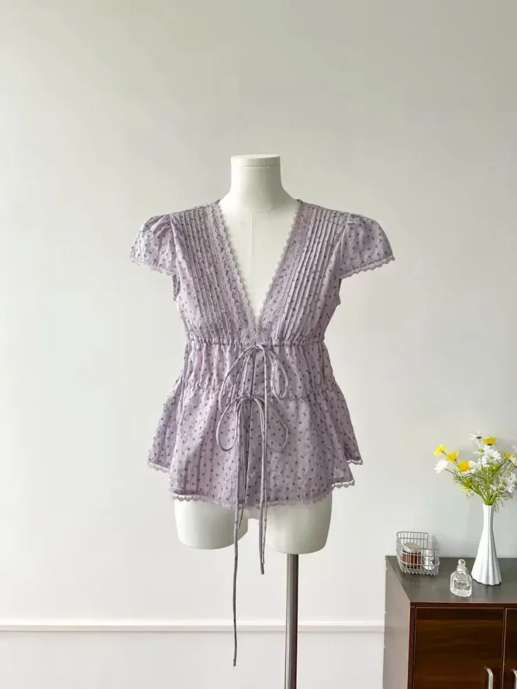 CHICMORE Atasan wanita lengan pendek dengan kerah v neck motif hati lucu