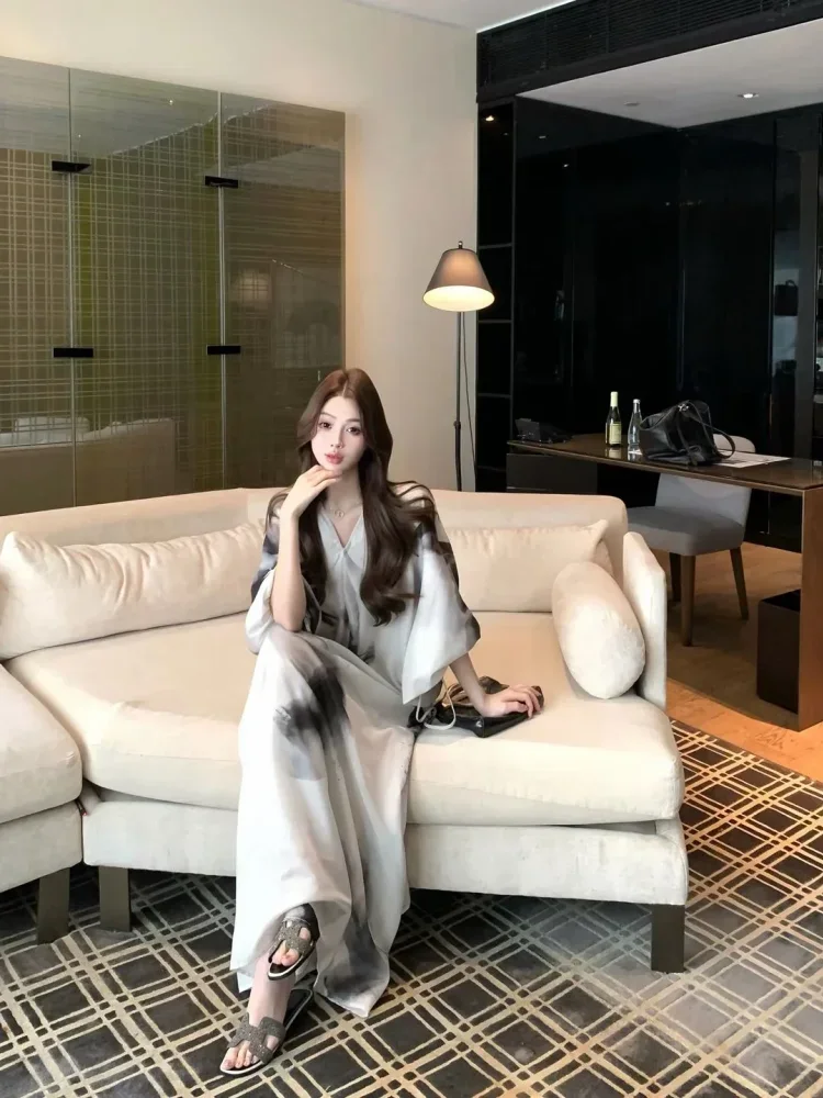 CHICMORE Gaun kerah v neck motif cetak bergaya elegan feminine baru