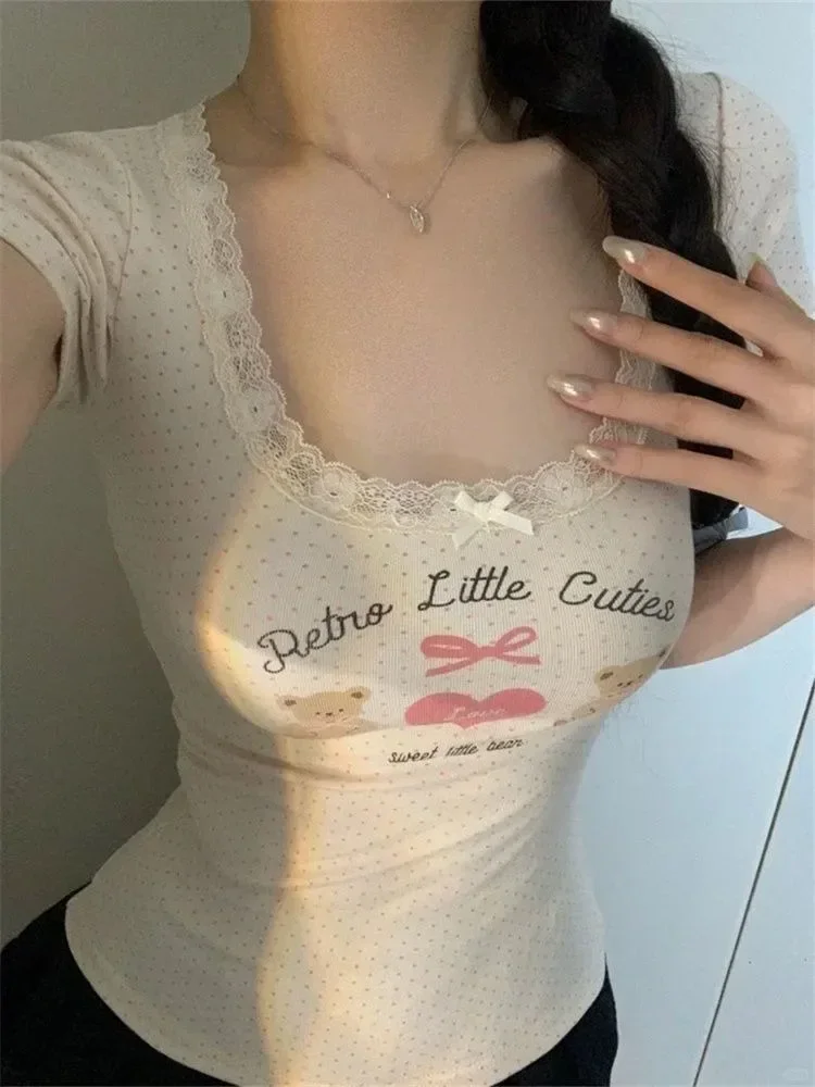 ASAYA Atasan t-shirt motif polkadot dengan gaya feminim untuk wanita
