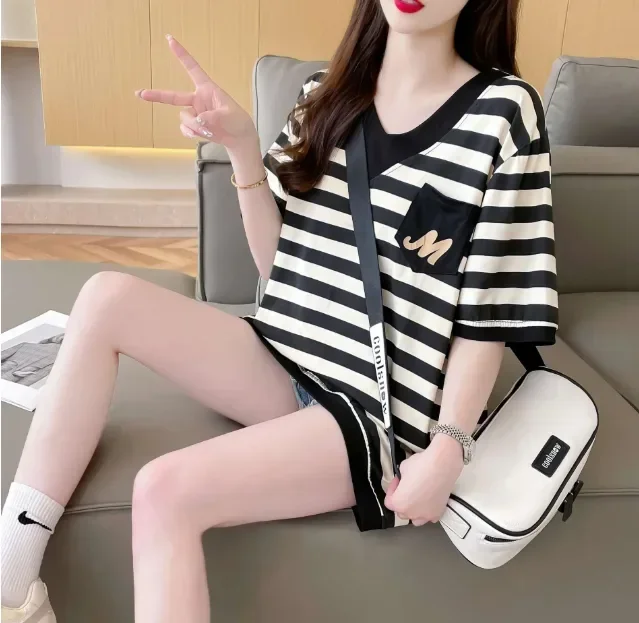 ASAYA Kaos wanita lengan pendek motif bergaris desain oversized