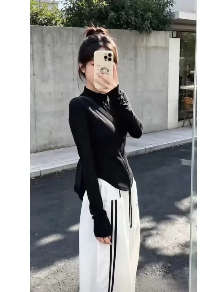 FADFAD Setelan dua potong wanita jaket fit body dan celana panjang sporty