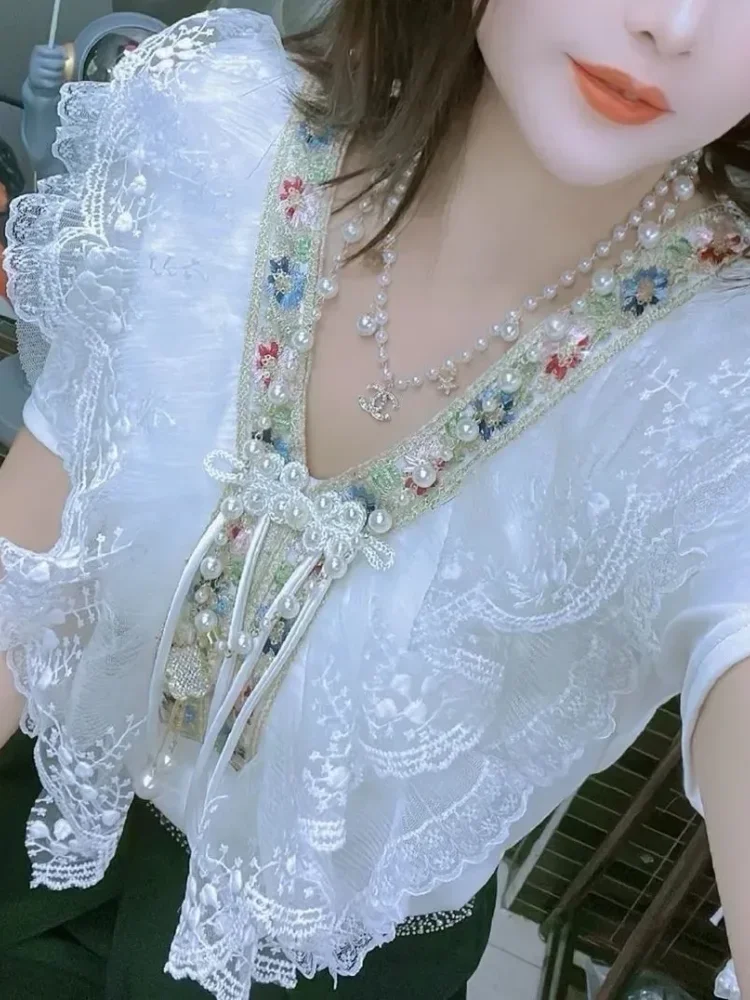 FADFAD Atasan blouse wanita lengan pendek dengan aksen mutiara