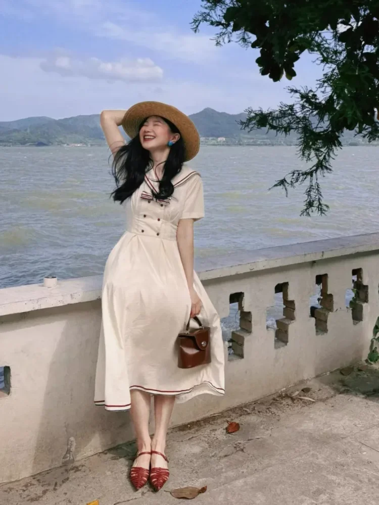 CHICMORE Gaun rok panjang sedang dengan kerah lengan pendek retro