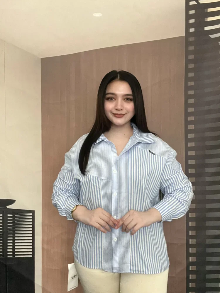 FADFAD Atasan kemeja longgar gaya baru dan bermotif garis garis wanita