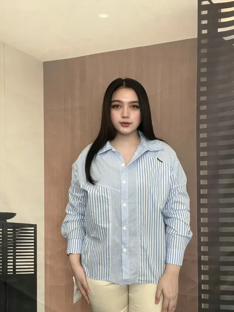 FADFAD Atasan kemeja longgar gaya baru dan bermotif garis garis wanita