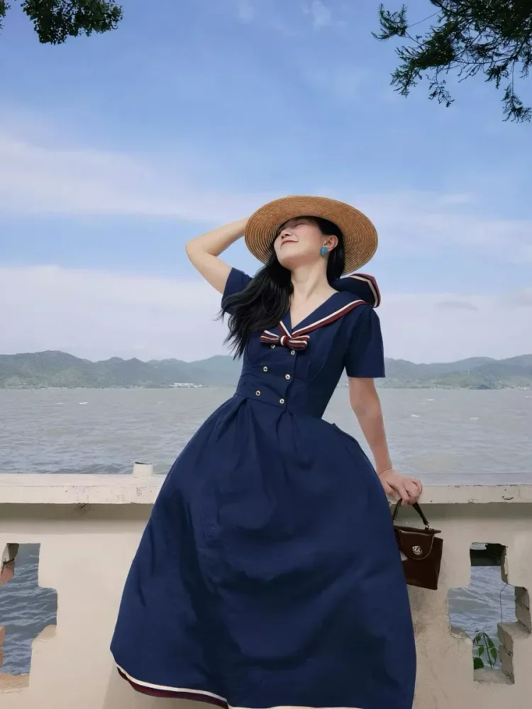CHICMORE Gaun rok panjang sedang dengan kerah lengan pendek retro