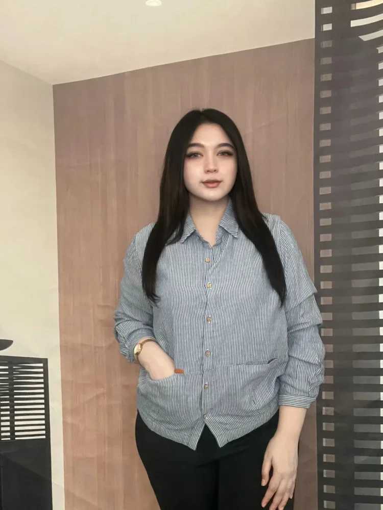 FADFAD Kemeja wanita lengan panjang model longgar motif bergaris kasual