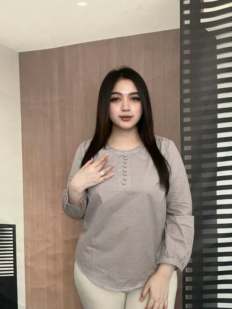 FADFAD Atasan kemeja kerah bulat motif kotak bergaya retro terbaru untuk wanita