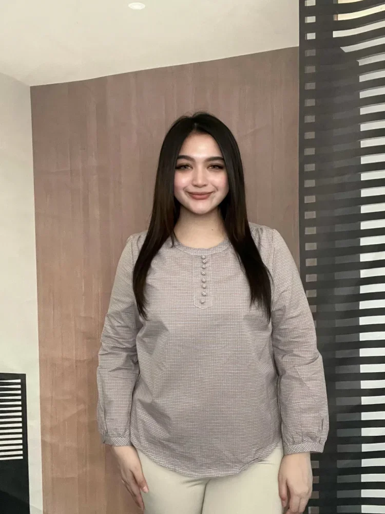 FADFAD Atasan kemeja kerah bulat motif kotak bergaya retro terbaru untuk wanita