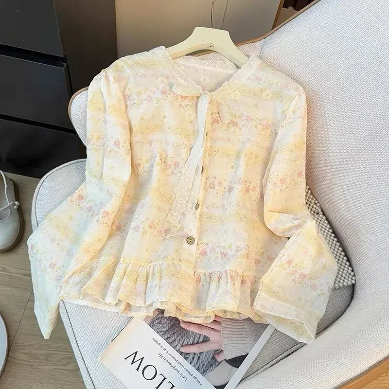CHICMORE Atasan wanita berkancing dengan motif bunga cantik