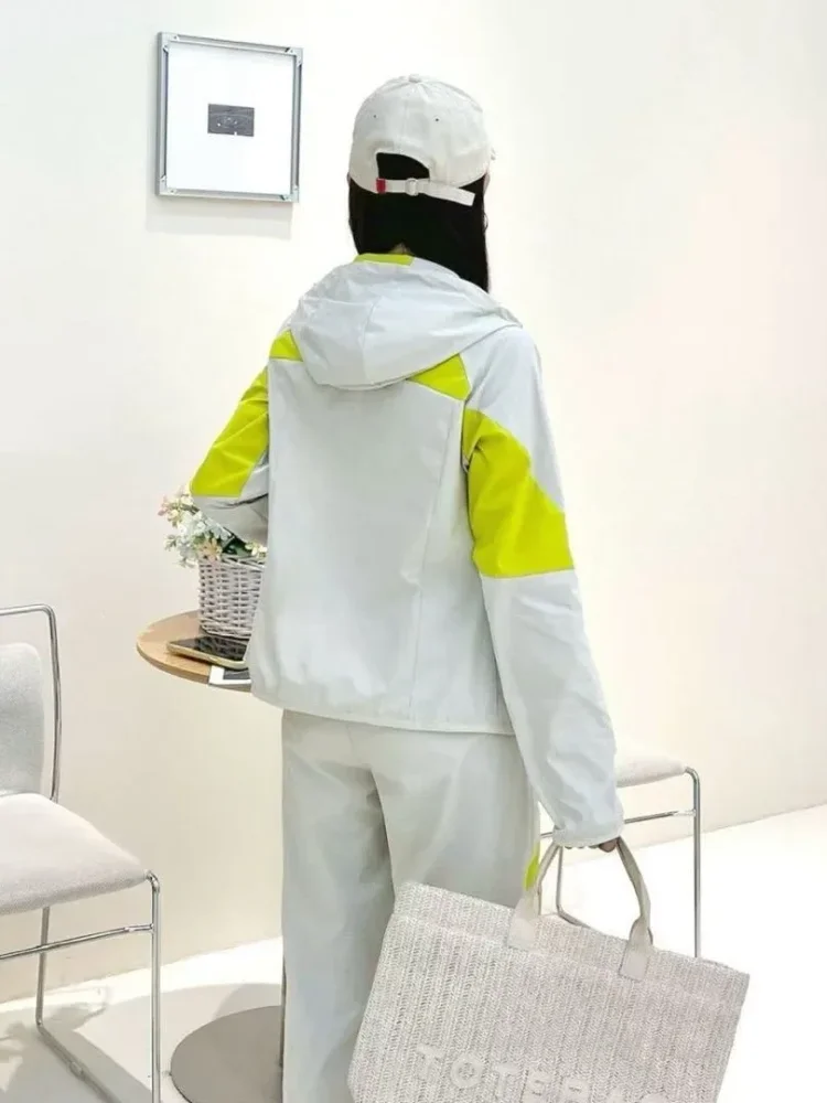 FADFAD Oneset olahraga hoodie dengan gaya korea modern