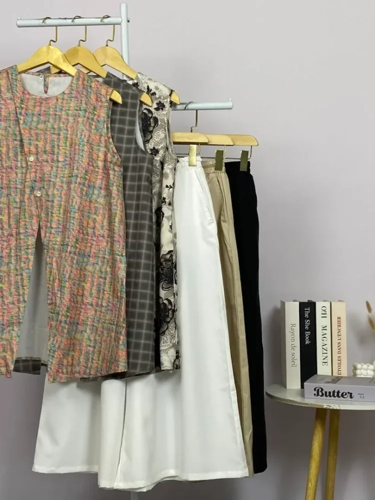 ASAYA Setelan dua potong wanita terbaru: rompi tanpa lengan model tidak beraturan dan celana panjang longgar warna polos