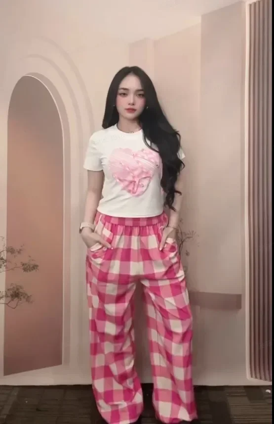 FADFAD Set dua potong kaos lengan pendek dengan tali berbentuk hati + celana lebar kotak-kotak yang menyanjung tubuh