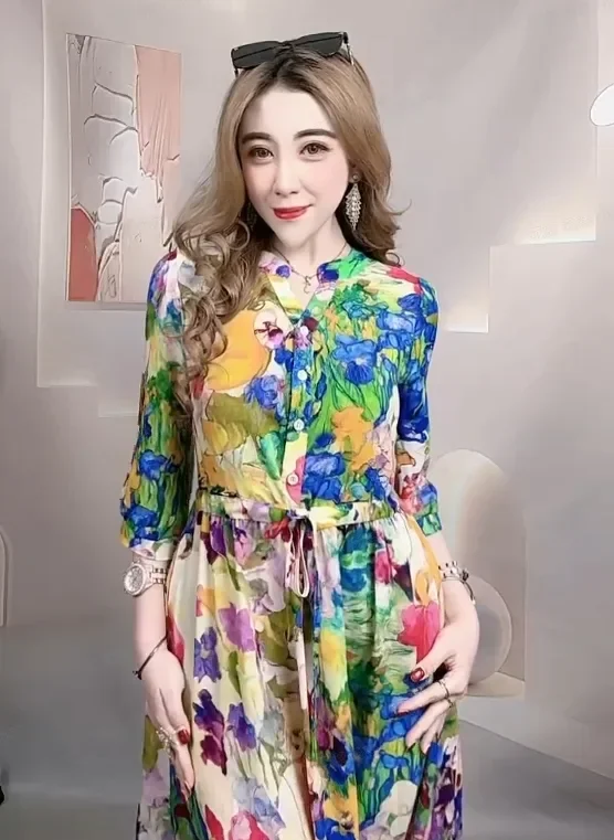 FADFAD Gaun midi lengan tiga perempat motif bunga kerah v neck