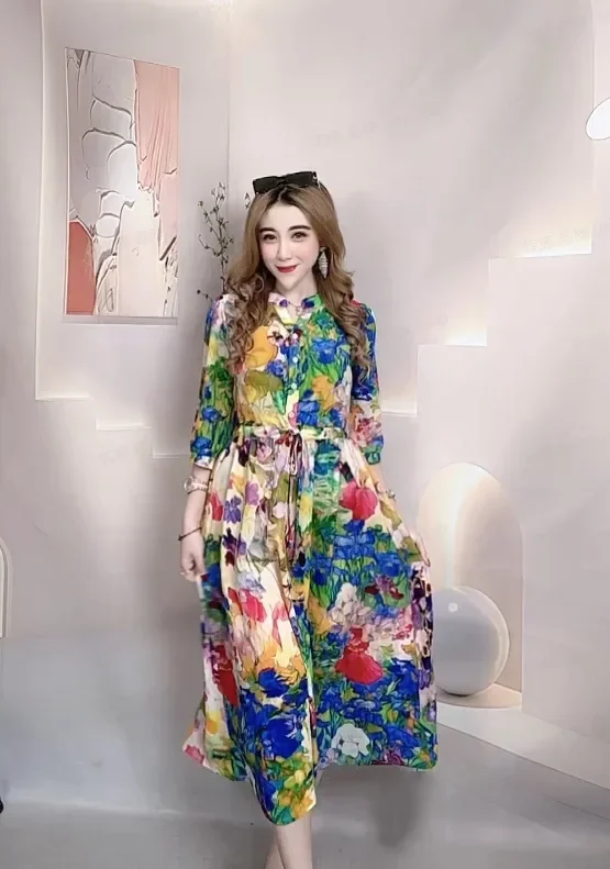 FADFAD Gaun midi lengan tiga perempat motif bunga kerah v neck
