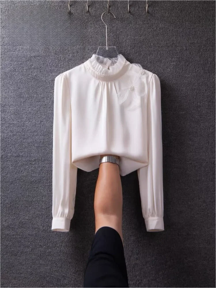 FADFAD Blouse wanita feminime dengan variasi bunga cantik dan lengan panjang