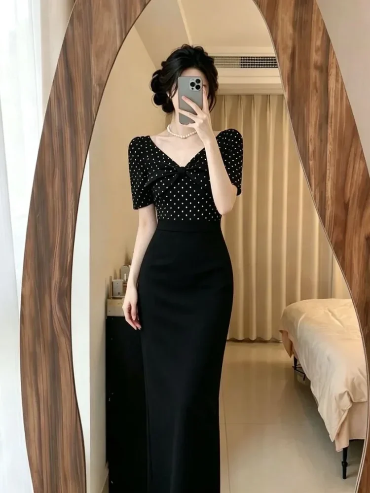FADFAD Gaun motif polkadot lengan pendek ramping wanta terbaru
