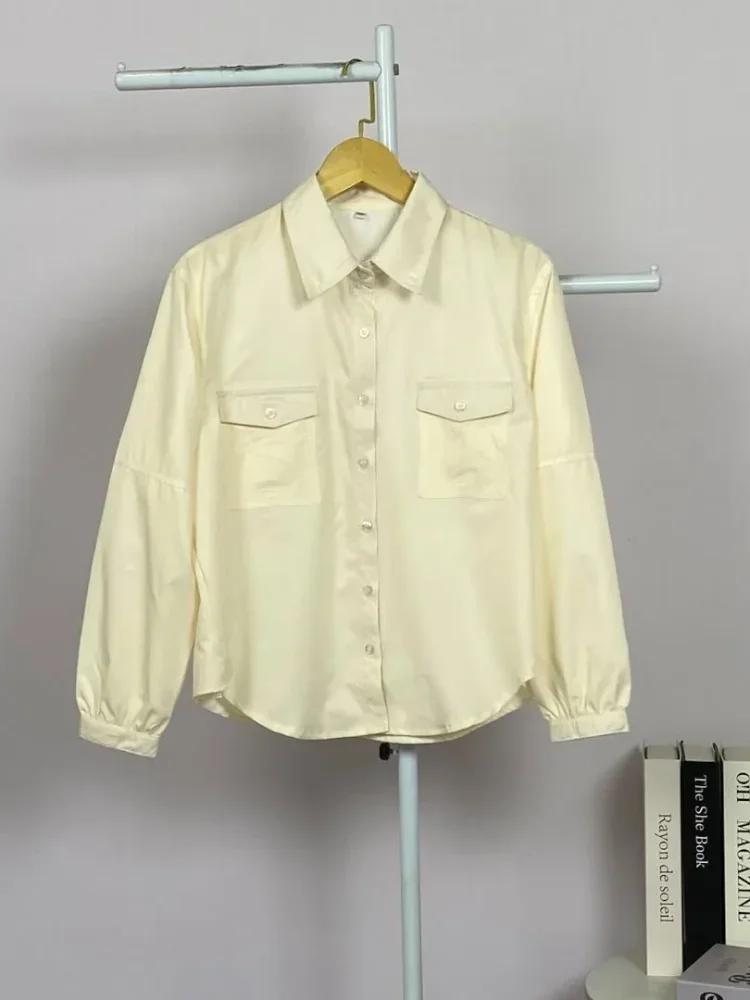 ASAYA Kemeja atasan gaya kasual baru dengan kerah polo polos, kancing satu baris, dan kantong