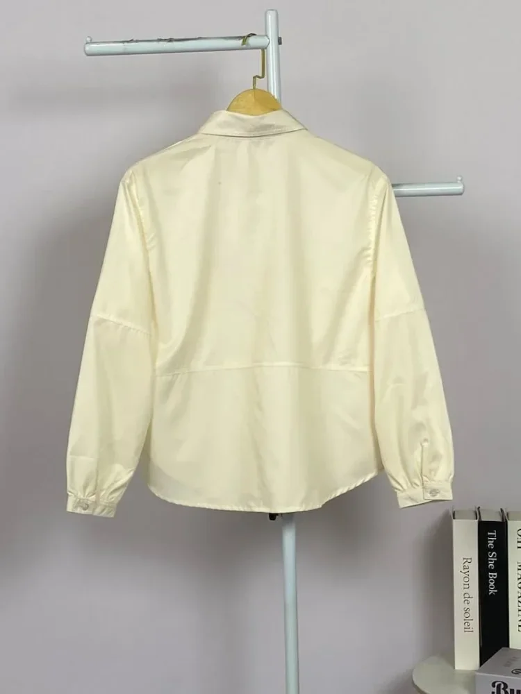 ASAYA Kemeja atasan gaya kasual baru dengan kerah polo polos, kancing satu baris, dan kantong