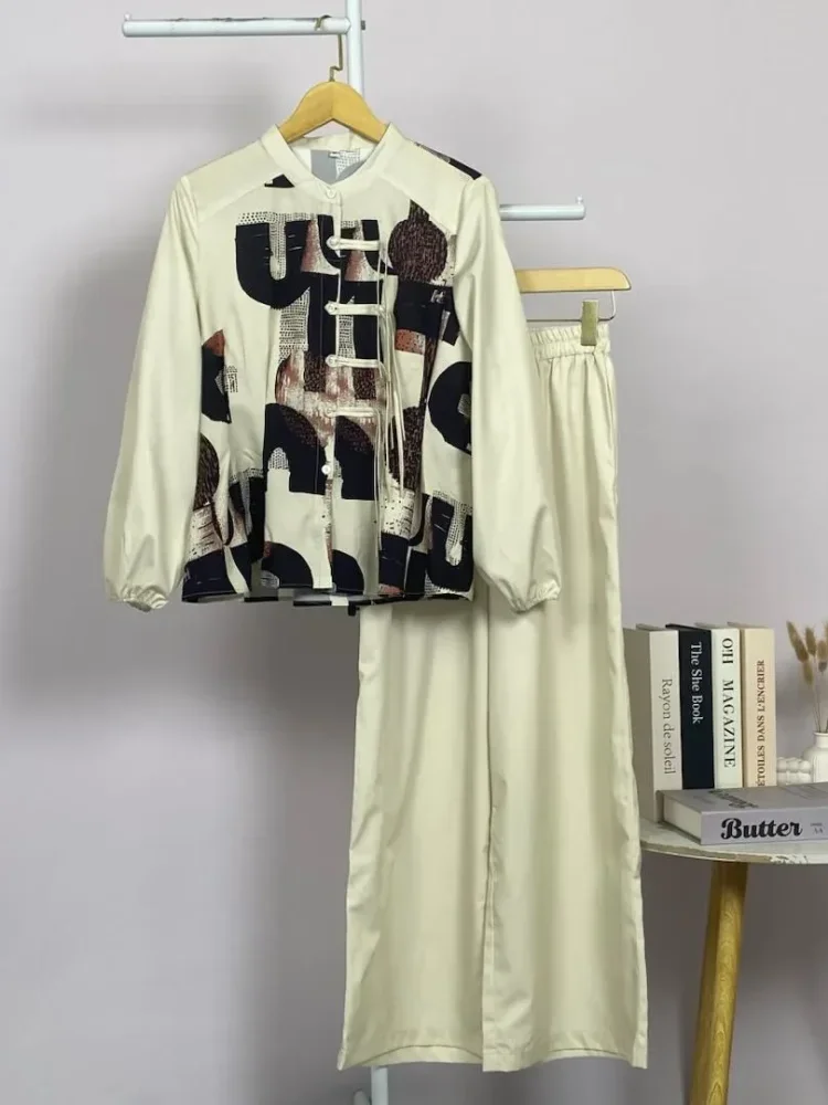 ASAYA Setelan kemeja lengan panjang dan celana panjang wanita dengan desain cetakan patchwork dan kancing buatan tangan