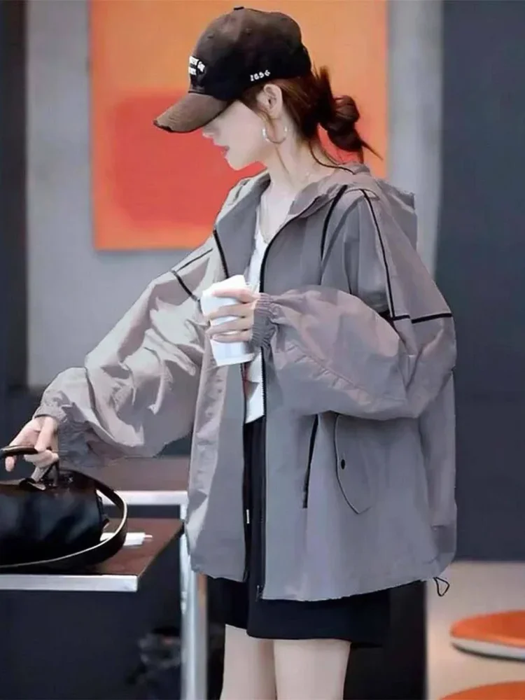 CHICMORE Jaket windbreaker wanita dengan korean style