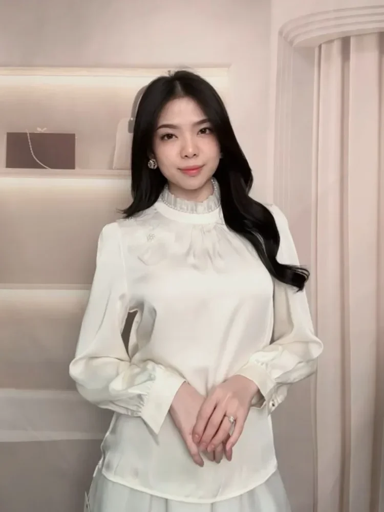 FADFAD Blouse wanita feminime dengan variasi bunga cantik dan lengan panjang