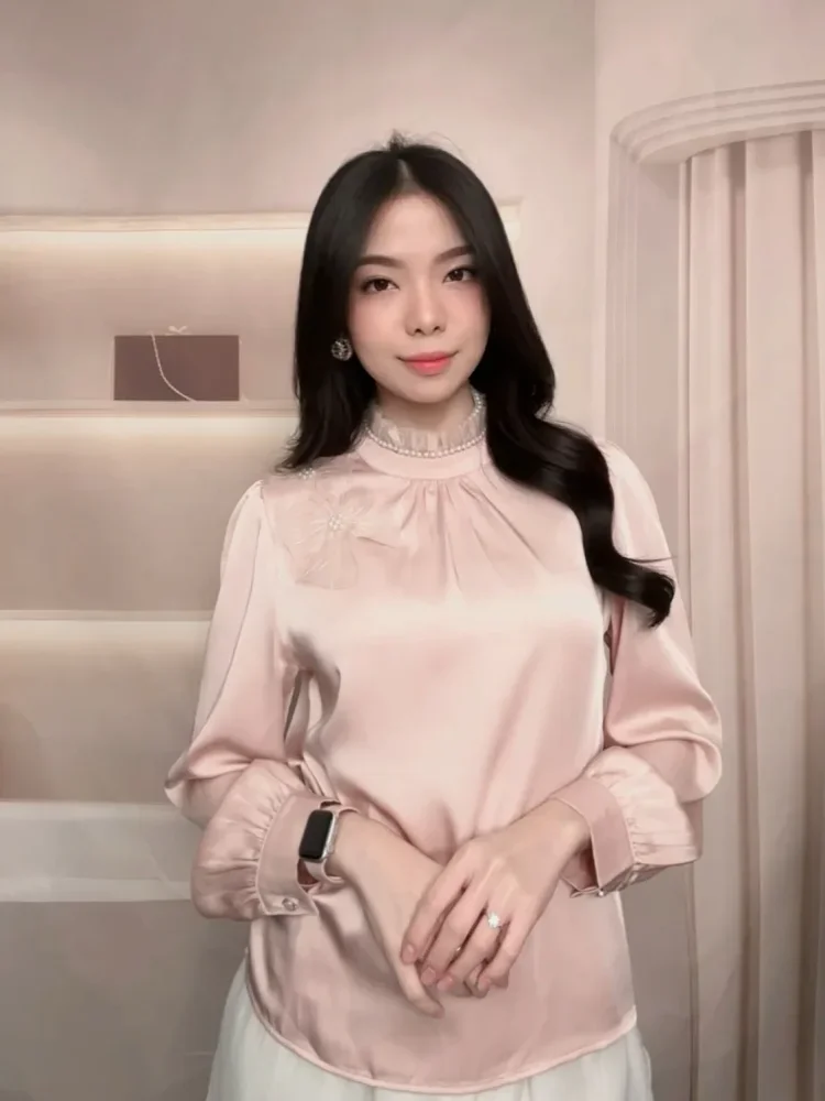 FADFAD Blouse wanita feminime dengan variasi bunga cantik dan lengan panjang