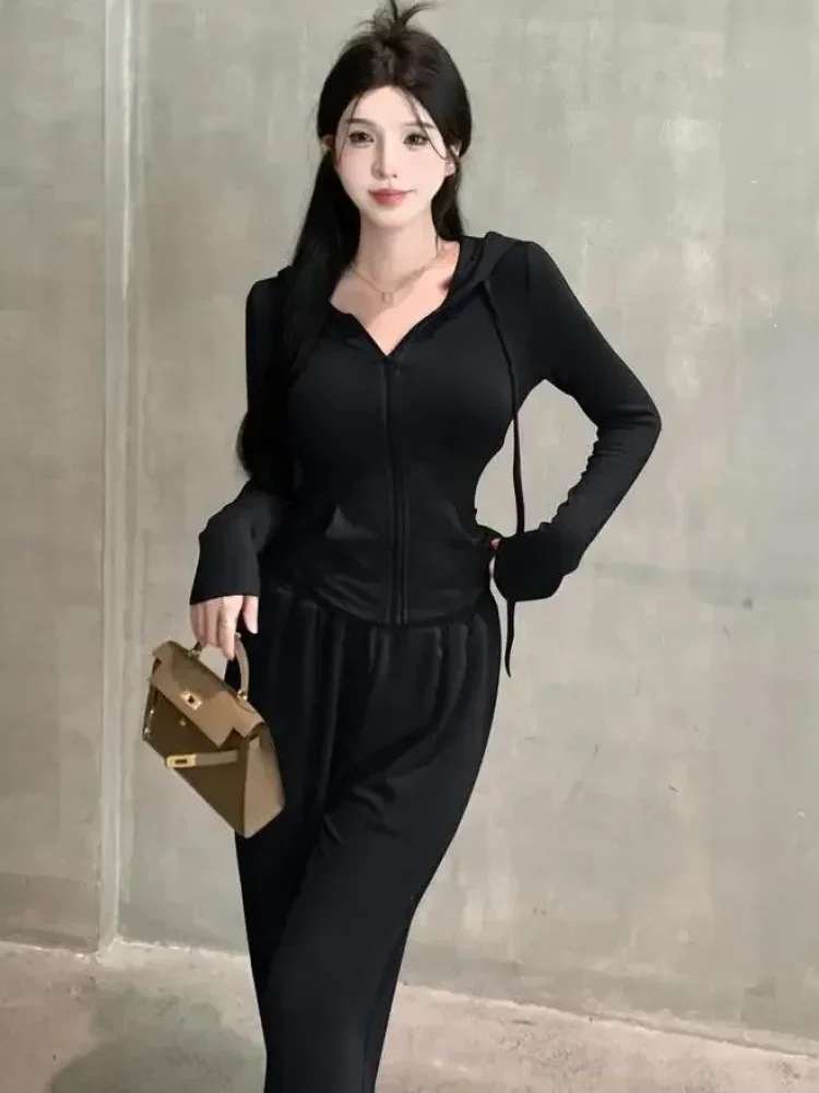 FADFAD Atasan wanita slimfit simple dengan warna solid