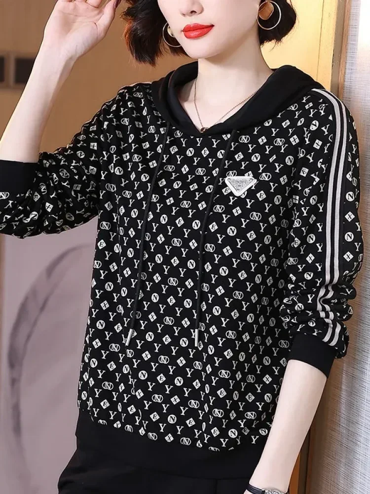 FADFAD Atasan sweatshirt model trendy casual untuk wanita terbaru