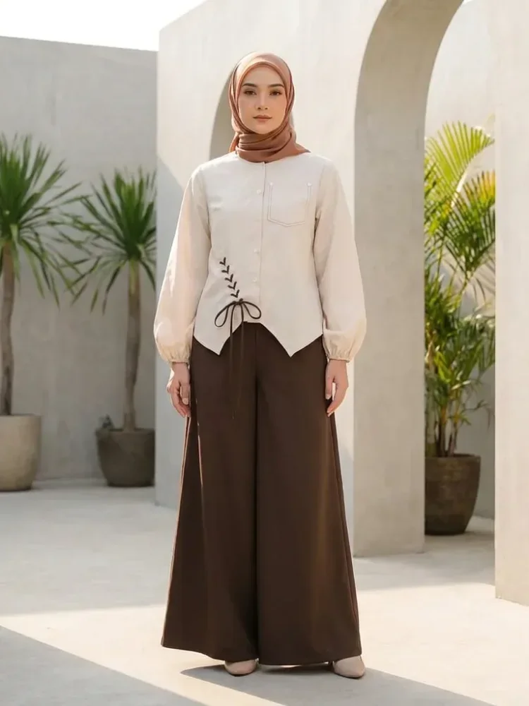 ASAYA Atasan lengan panjang dengan desain tidak beraturan, hiasan tali, dan jahitan bentuk kantong palsu, dipadukan dengan set celana panjang polos