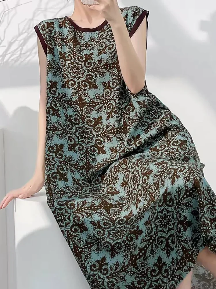 ASAYA Dress wanita lengan pendek bermotif dengan gaya modern minimalis