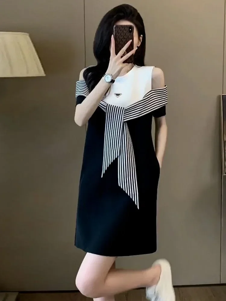 FADFAD Gaun midi gaya off shoulder dan tali pita manis