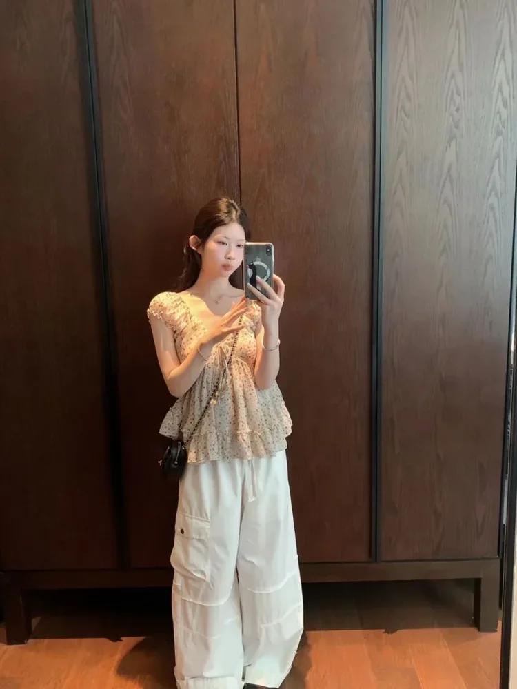 CHICMORE Atasan lengan pendek dengan motif cetak dan kerah v neck kekinian